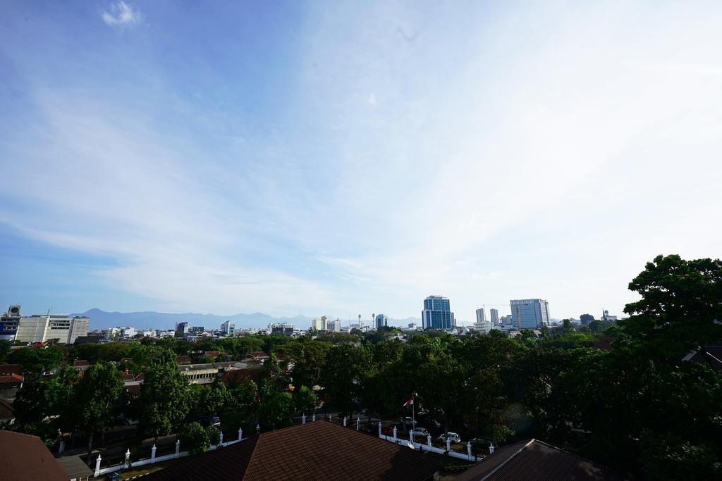 Meize City Center Bandung Hotell Exteriör bild