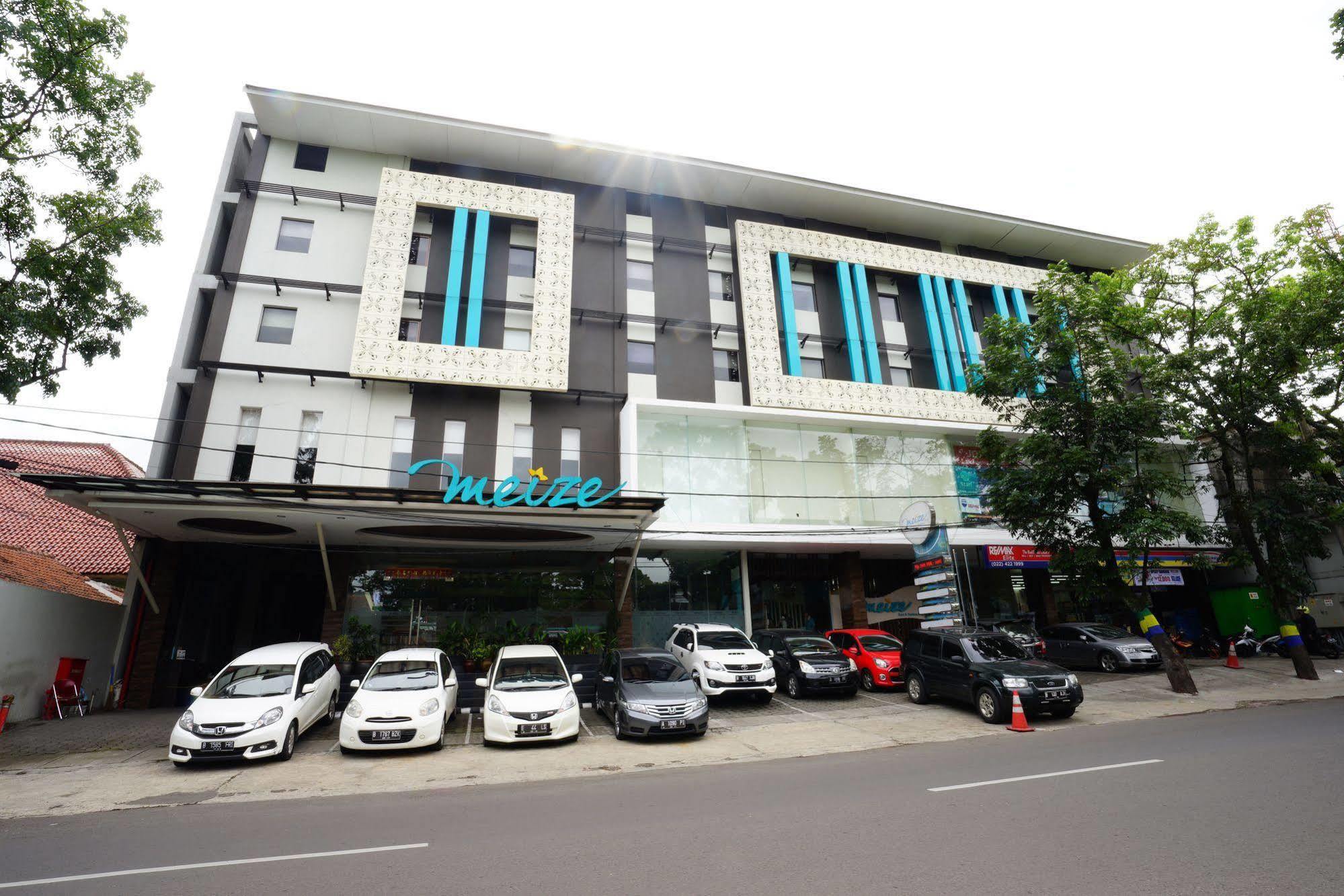 Meize City Center Bandung Hotell Exteriör bild