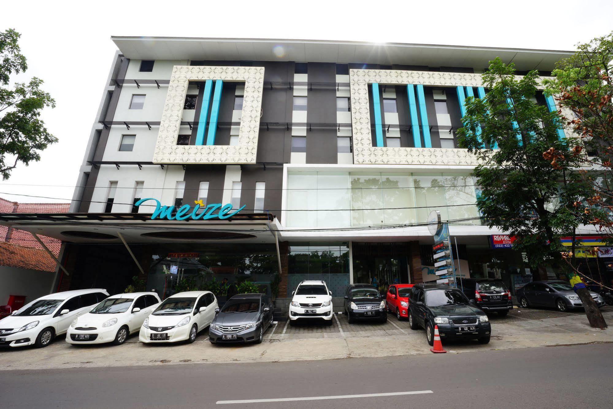 Meize City Center Bandung Hotell Exteriör bild